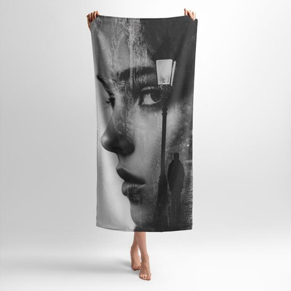 Рушник з принтом «Таємничий силует. Mysterious Silhouette»